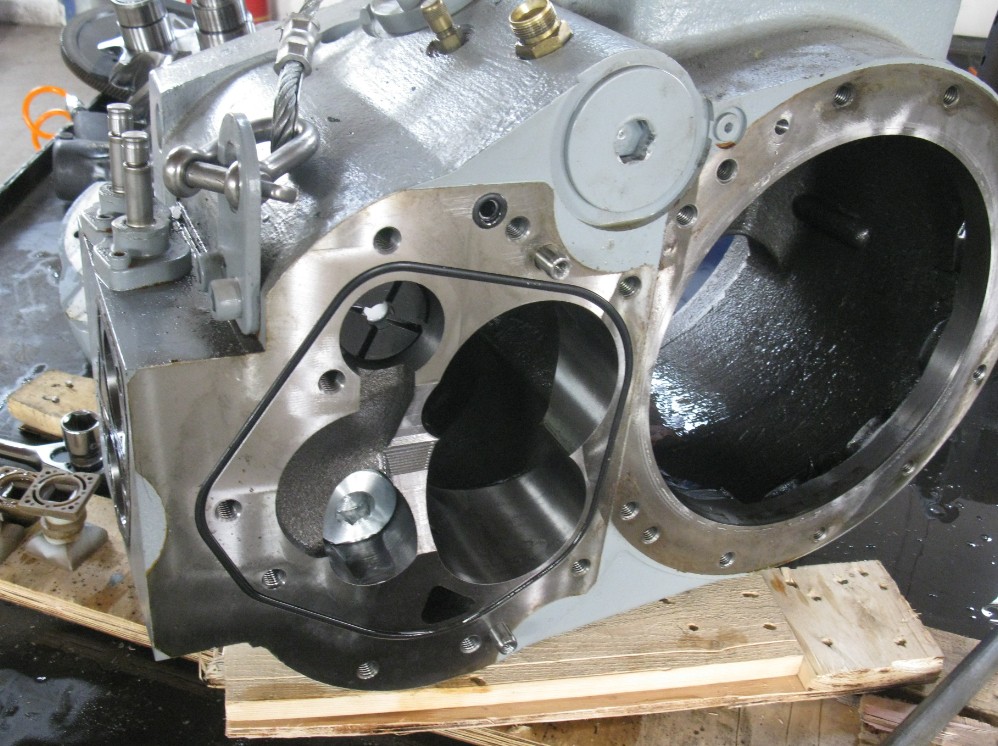 开利机组维修、开利螺杆压缩机维修（线圈重绕）