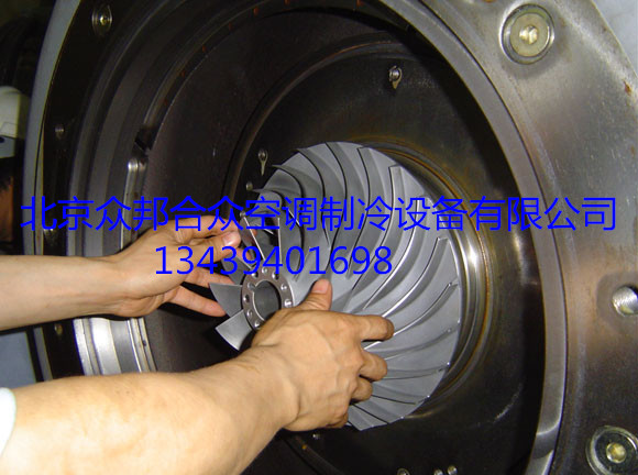 安装离心机叶轮